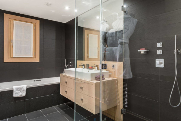 villa in Courchevel : Rent one of the most beautiful chalet in Courchevel Moriond 1650 - Photo 15