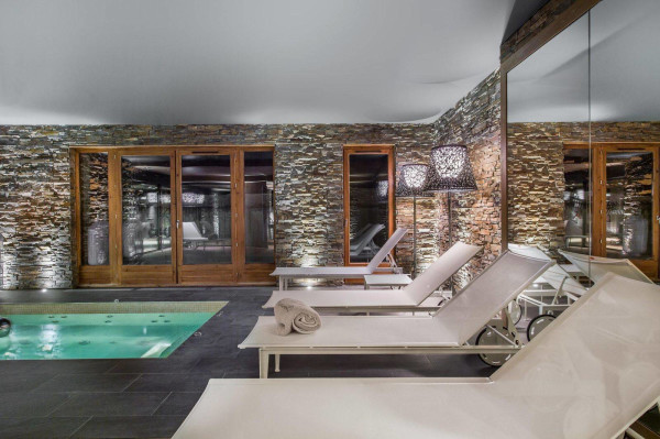 villa in Courchevel : Rent this 5 bedrooms chalet in Courchevel 1650 - Photo 16