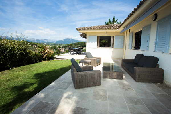villa in Valbonne : Rent a Large Villa with Pool and View close to Valbonne Village - Photo 24