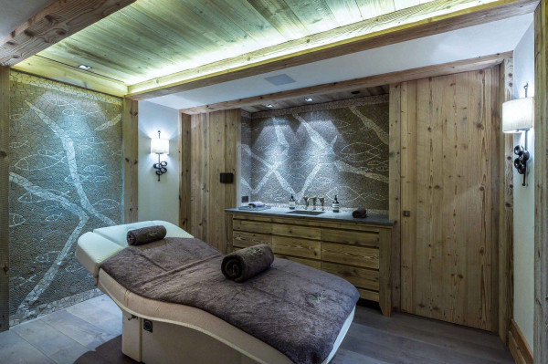 villa in Courchevel : Rent a Wonderful chalet in the most prestigious area of Courchevel. - Photo 30
