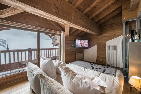 villa in Courchevel : Rent a Ski in / ski out Chalet on Pralong slopes. - Photo 1