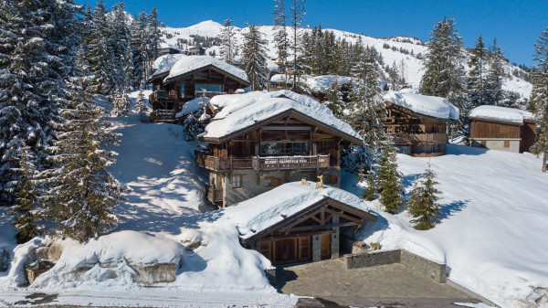 villa in Courchevel : Rent a700 sqm chalet in Courchevel 1850 with a Wonderful Mountain View. - Photo 25