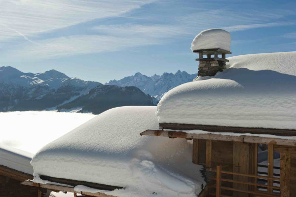 villa in Verbier : Rent estate comprised of 2 luxury chalets in Verbier with spa as well as a chalet for staff - Photo 46