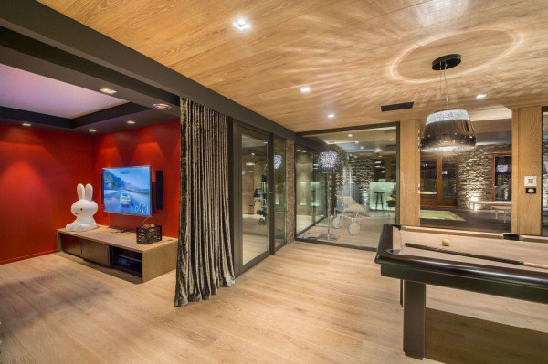 villa in Courchevel : Rent this 5 bedrooms chalet in Courchevel 1650 - Photo 17