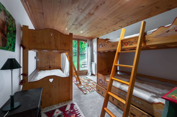 villa in Méribel : Rent this Family chalet which can welcome 15 people near the resort center. - Photo 15