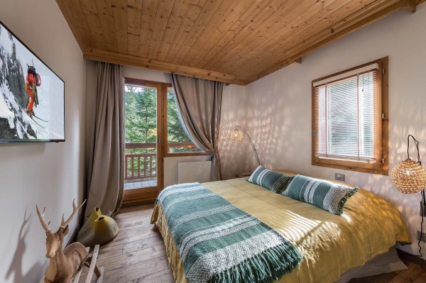 villa in Méribel : Rent this renovated chalet with a perfect location in Méribel station. - Photo 6