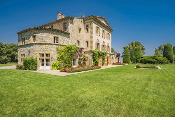villa in Valbonne : Rent a unique Domaine between Mougins and Valbonne located on prestigious grounds of a total of 18 hectars with a tennis court. - Photo 63