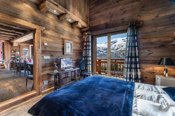 villa in Méribel : Rent this authentic chalet in Méribel Village with a lovely spa - Photo 12