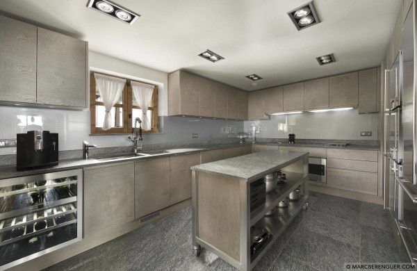 villa in Courchevel : Rent a700 sqm chalet in Courchevel 1850 with a Wonderful Mountain View. - Photo 13