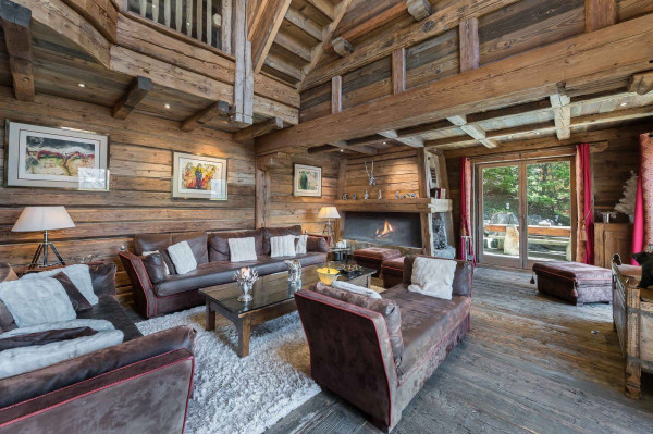 villa in Méribel : Rent this authentic chalet in Méribel Village with a lovely spa - Photo 4