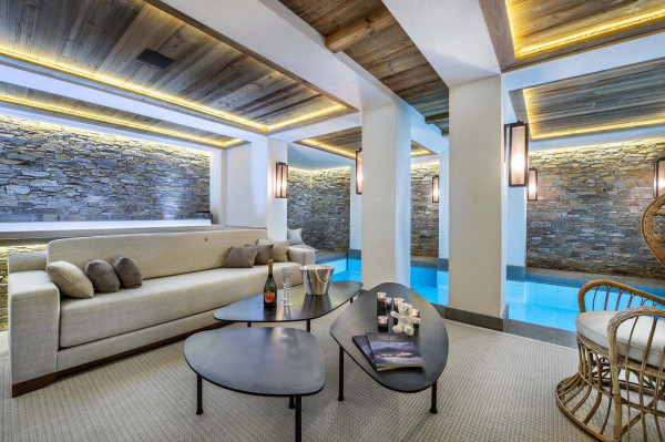 villa in Courchevel : Rent a Wonderful chalet in the most prestigious area of Courchevel. - Photo 24