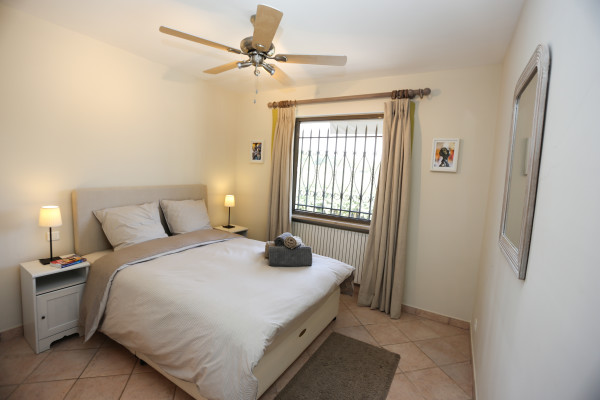 villa in Valbonne : Rent a Large Villa with Pool and View close to Valbonne Village - Photo 16