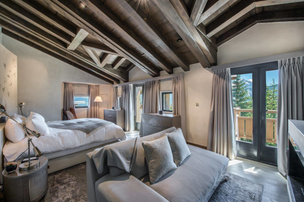 villa in Courchevel : Rent this 8 bedrooms luxury chalet in Nogentil Courchevel 1850 - Photo 3