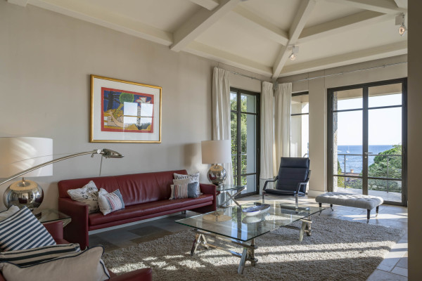 villa in Cap d'Antibes : Amazing sea view for this 6 bedroom villa located at 150m from the beach. - Photo 17