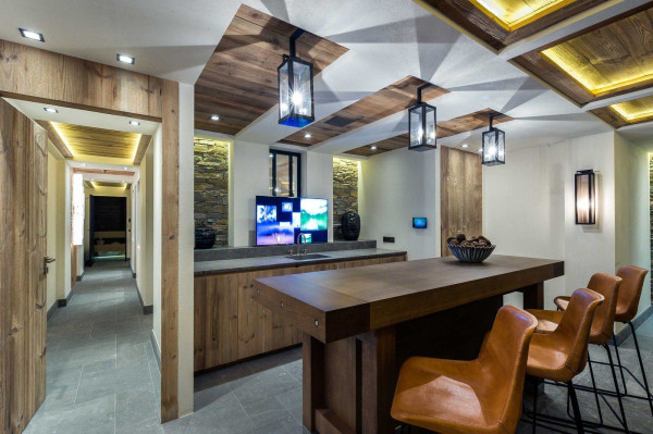villa in Courchevel : Rent a Wonderful chalet in the most prestigious area of Courchevel. - Photo 8