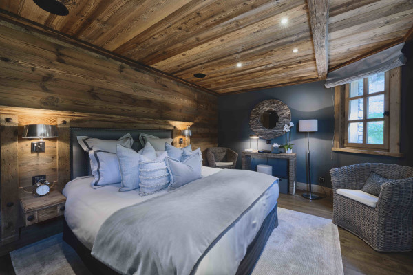 villa in Courchevel : Rent a luxury Chalet in Courchevel 1850, Ski in / Ski out, 7 bedrooms, indoor Swimming pool - Photo 14