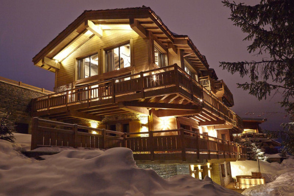 villa in Courchevel : Rent this 8 bedrooms luxury chalet in Nogentil Courchevel 1850 - Photo 0