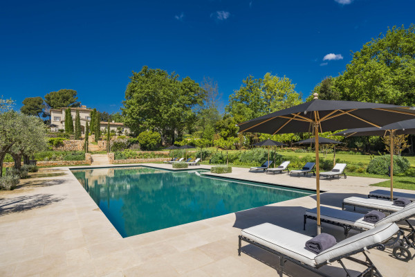 villa in La Colle-sur-Loup : Rent Incredible 7 bedroom domaine in Saint-Paul-de-Vence with 3.8 hectares of land with pool, tennis court and sea views - Photo 42
