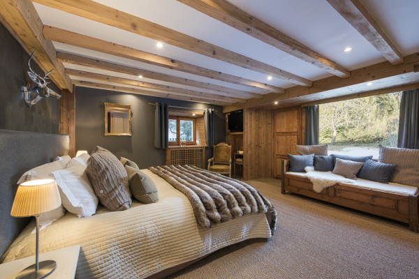 villa in Chamonix : Rent one of the oldest chalet of Chamonix located in the Village of 'les Bois' - Photo 14
