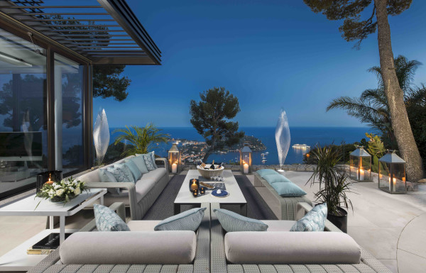 villa in Villefranche-sur-Mer : Rent this gorgeous villa with an extraordinary view of the bay of St Jean Cap Ferrat. - Photo 24