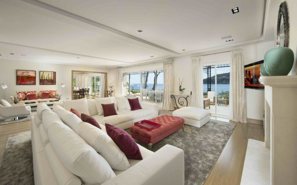 villa in Saint-Jean-Cap-Ferrat : Rent this waterfront property in Saint Jean cap Ferrat. - Photo 2