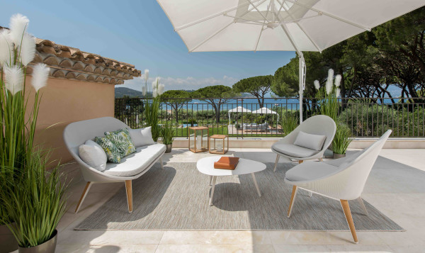 villa in St Tropez : Rent this luxurious 5 bedrooms villa with a direct access to the beach. - Photo 6