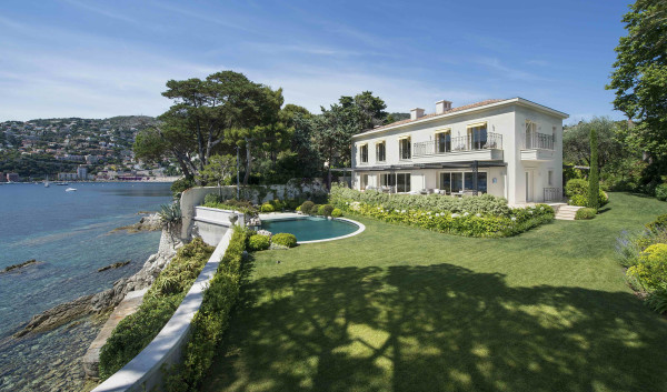 villa in Saint-Jean-Cap-Ferrat : Rent this waterfront property in Saint Jean cap Ferrat. - Photo 10