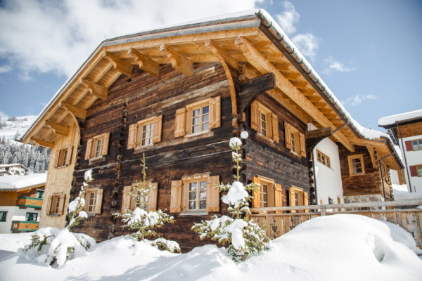 villa in Lech : Rent enchanting chalet with spa, sine cellar and cinema room in Lech, Austria - Photo 0