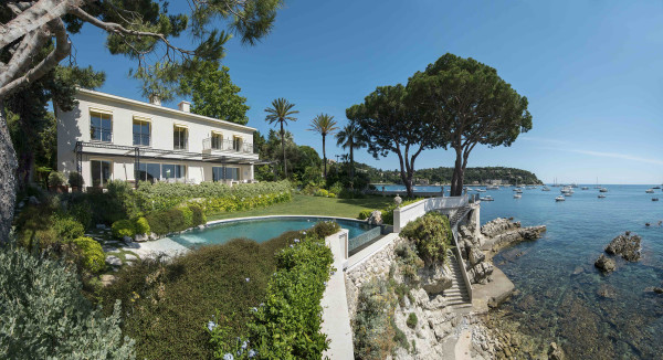 villa in Saint-Jean-Cap-Ferrat : Rent this waterfront property in Saint Jean cap Ferrat. - Photo 7