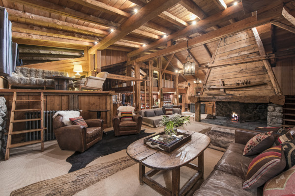 villa in Chamonix : Rent one of the oldest chalet of Chamonix located in the Village of 'les Bois' - Photo 9