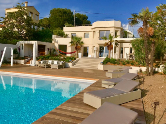 villa in Cap d'Antibes : Rent this brand new modern villa with a sea view on the Cap d'Antibes. - Photo 9