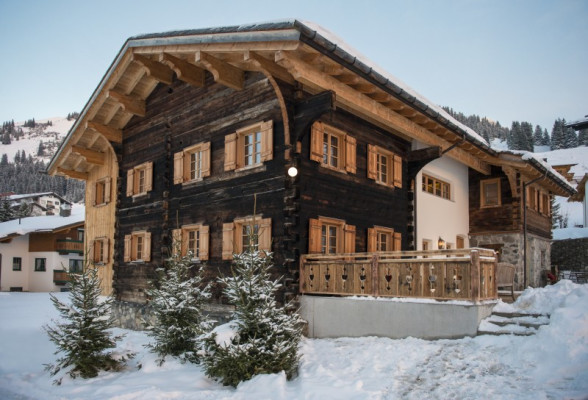 villa in Lech : Rent enchanting chalet with spa, sine cellar and cinema room in Lech, Austria - Photo 17