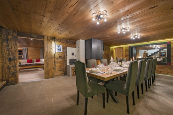 villa in Lech : Rent enchanting chalet with spa, sine cellar and cinema room in Lech, Austria - Photo 3