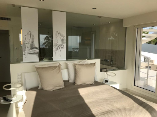 villa in Cap d'Antibes : Rent this brand new modern villa with a sea view on the Cap d'Antibes. - Photo 6