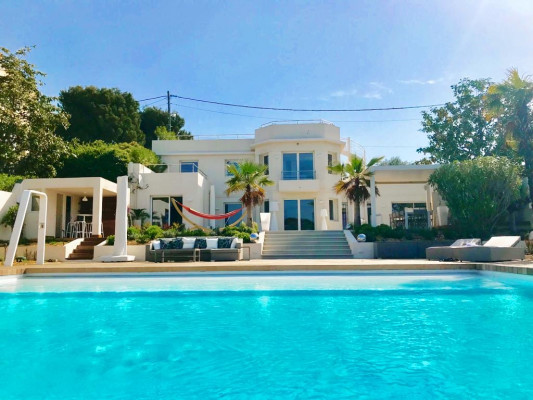 villa in Cap d'Antibes : Rent this brand new modern villa with a sea view on the Cap d'Antibes. - Photo 7