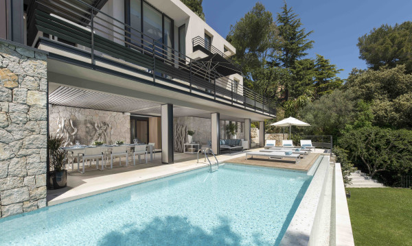 villa in Villefranche-sur-Mer : Rent this gorgeous villa with an extraordinary view of the bay of St Jean Cap Ferrat. - Photo 20