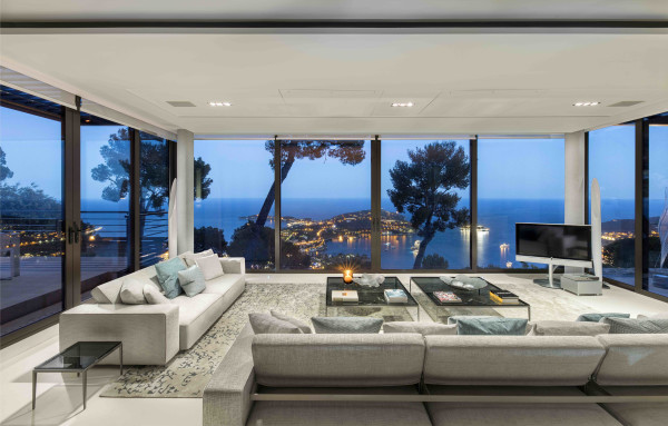 villa in Villefranche-sur-Mer : Rent this gorgeous villa with an extraordinary view of the bay of St Jean Cap Ferrat. - Photo 26
