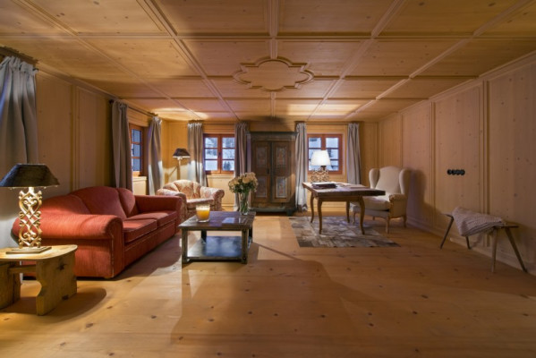 villa in Lech : Rent enchanting chalet with spa, sine cellar and cinema room in Lech, Austria - Photo 5