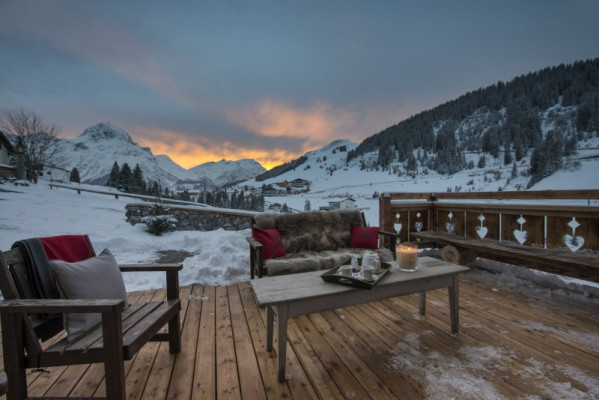 villa in Lech : Rent enchanting chalet with spa, sine cellar and cinema room in Lech, Austria - Photo 19