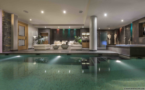 villa in Courchevel : Rent this wonderful 6 bedrooms chalet in Bellecôte area fully staffed. - Photo 1
