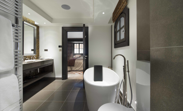 villa in Courchevel : Rent this luxurious 6 bedrooms chalet in Nogentil area, ski in/ ski out. - Photo 3