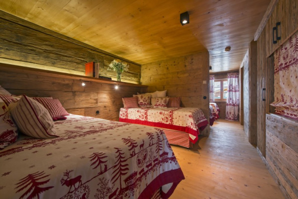 villa in Lech : Rent enchanting chalet with spa, sine cellar and cinema room in Lech, Austria - Photo 8