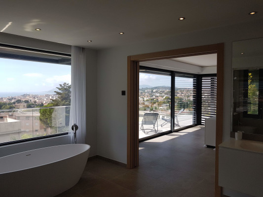 villa in Cannes : Rent this brand new villa in the heights of Cannes. - Photo 5