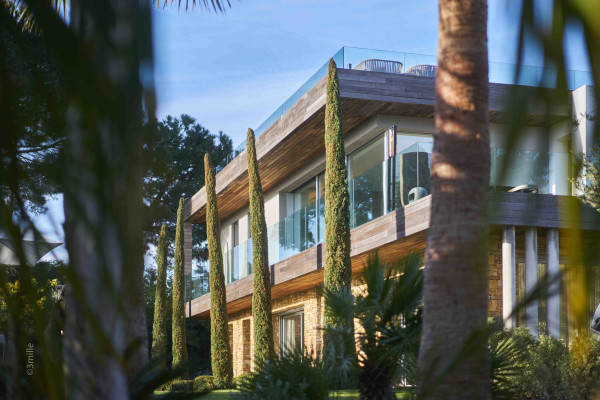 villa in Cap d'Antibes : Rent this modern villa with a lovely view on the roof top. - Photo 28
