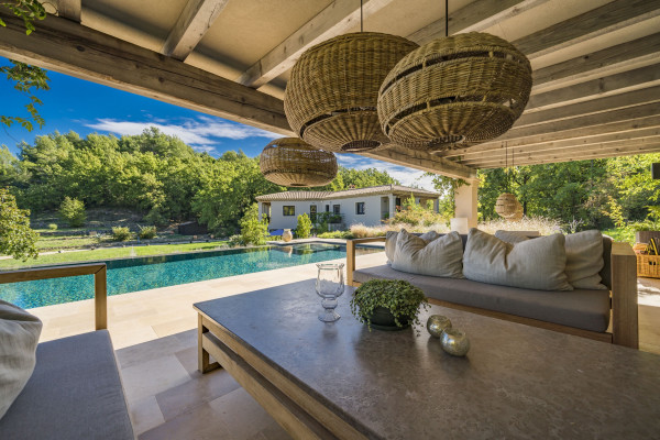 villa in Châteauneuf-Grasse : Rent beautiful newly renovated villa with a stunning tranquil location - Photo 52