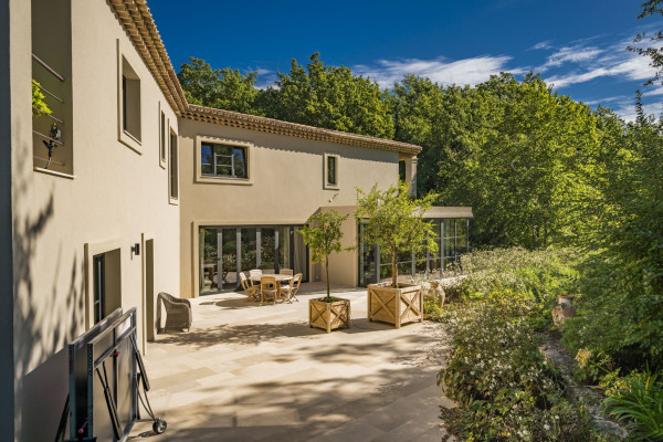 villa in Châteauneuf-Grasse : Rent beautiful newly renovated villa with a stunning tranquil location - Photo 59