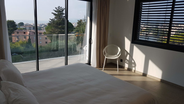 villa in Cannes : Rent this brand new villa in the heights of Cannes. - Photo 7