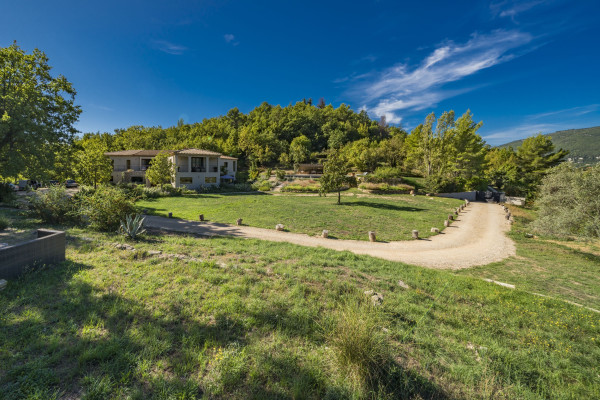 villa in Châteauneuf-Grasse : Rent beautiful newly renovated villa with a stunning tranquil location - Photo 45