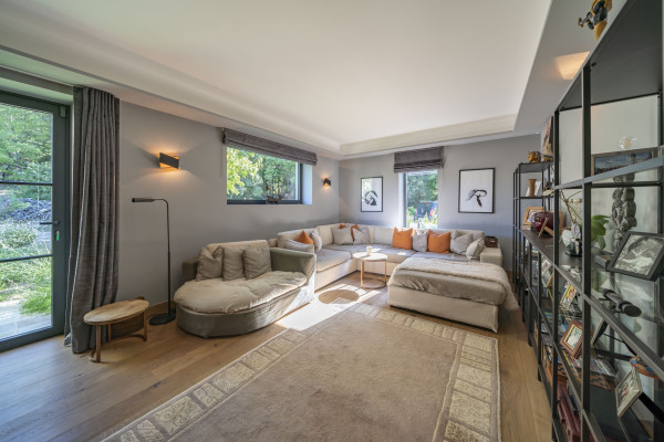 villa in Châteauneuf-Grasse : Rent beautiful newly renovated villa with a stunning tranquil location - Photo 19
