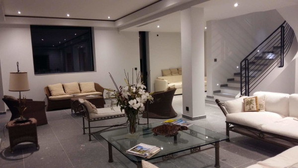villa in Cannes : Rent this brand new villa in the heights of Cannes. - Photo 3